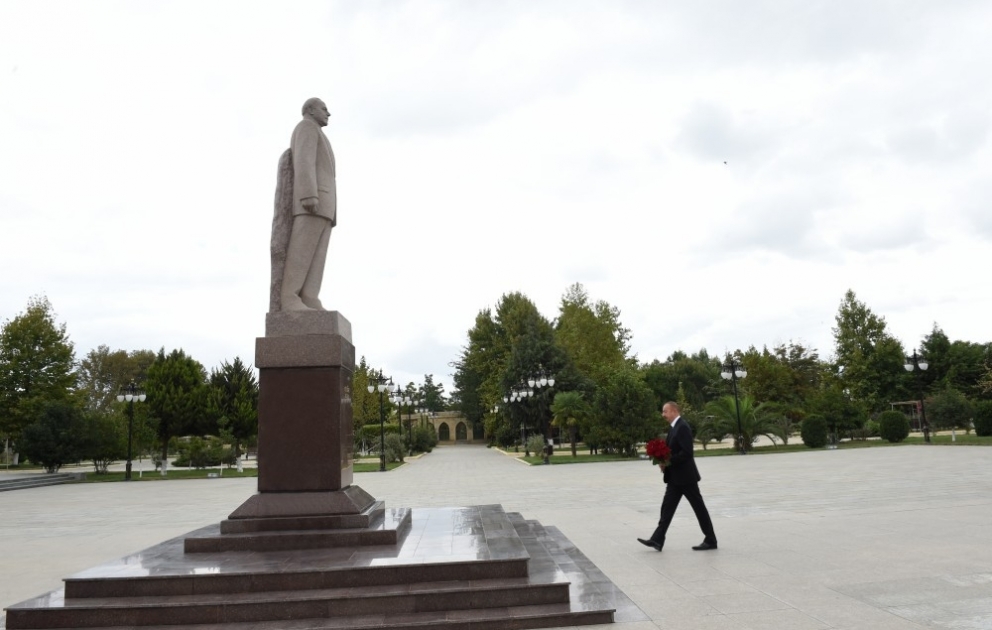 Präsident Ilham Aliyev im Rayon Masalli eingetroffen