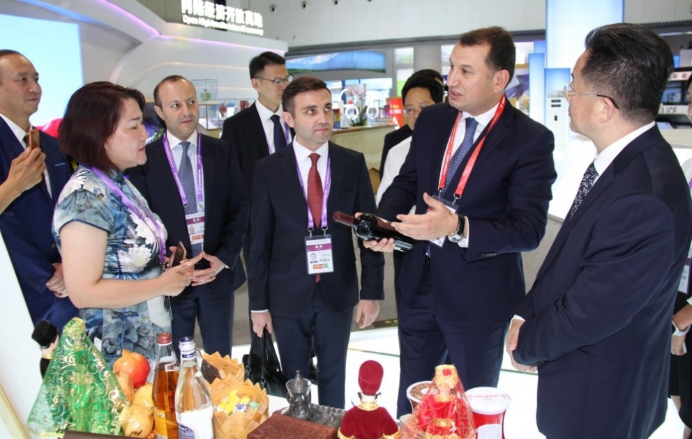 Azərbaycan nümayəndə heyəti Qərbi Çin Beynəlxalq Sərgisində iştirak edib