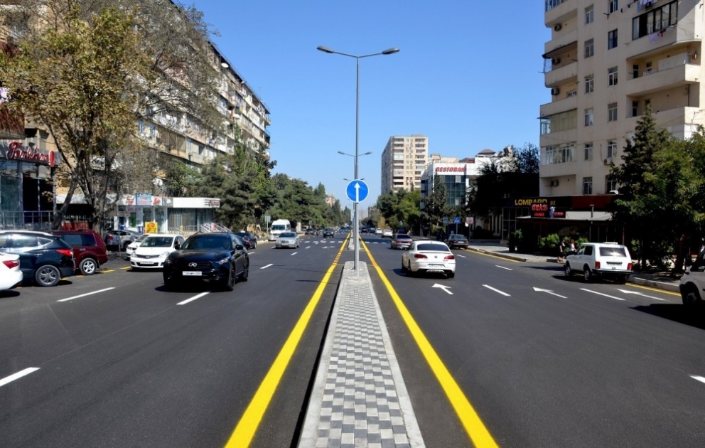 Mir Cəlal küçəsi yenidənqurmadan sonra istifadəyə verilib