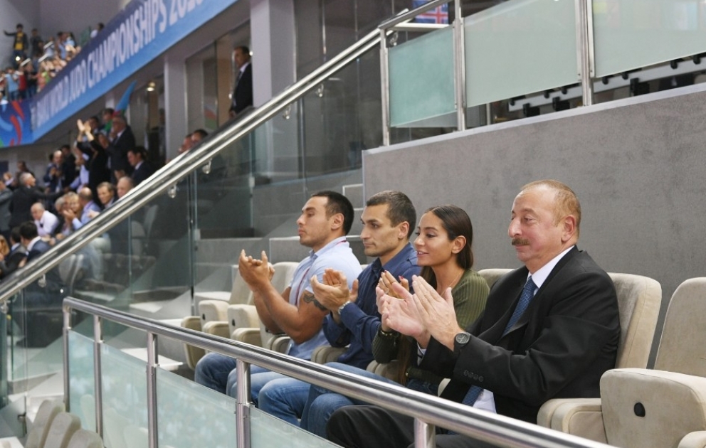 Azerbaijani judoka Hidayat Heydarov won world bronze 
President Ilham Aliyev watched bronze medal bout of World Judo Championships