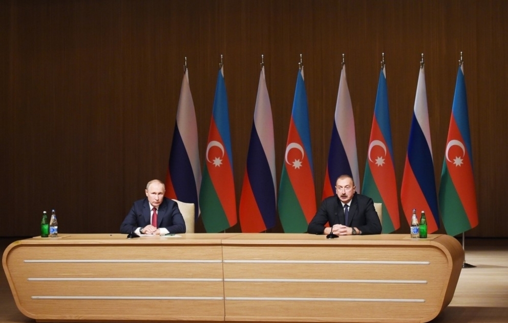 Bakıda IX Azərbaycan-Rusiya Regionlararası Forumunun rəsmi açılış mərasimi olub 
Azərbaycan Prezidenti İlham Əliyev və Rusiya Prezidenti Vladimir Putin mərasimdə iştirak ediblər