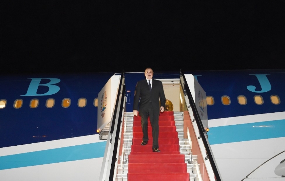 Präsident Ilham Aliyev zu Besuch in Tadschikistan eingetroffen