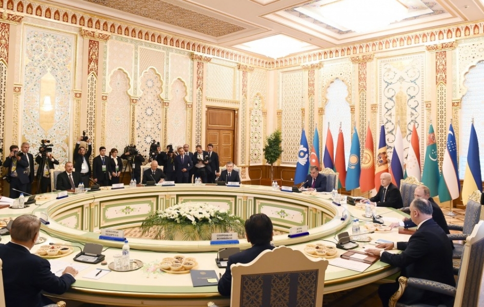 President Ilham Aliyev attended CIS Heads of State Council's session in limited format in Dushanbe