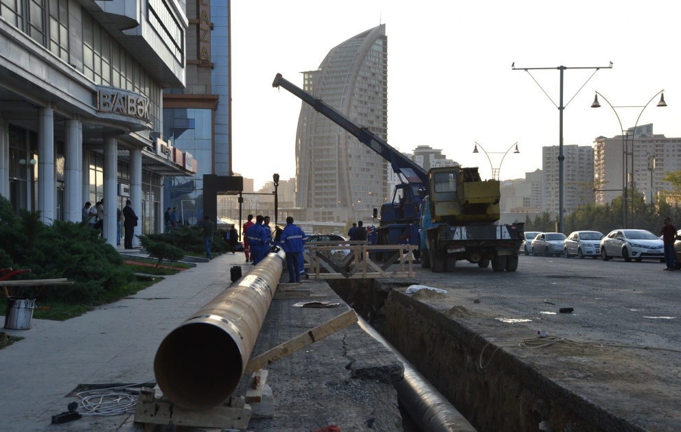 Son 3 ildə 10 km-ə yaxın yeni yağış-kanalizasiya xətləri çəkilib