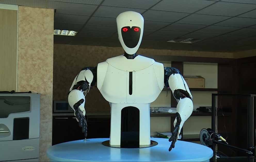 Aserbaidschanische Programmierer entwickeln Roboter, die Aserbaidschanisch sprechen kann