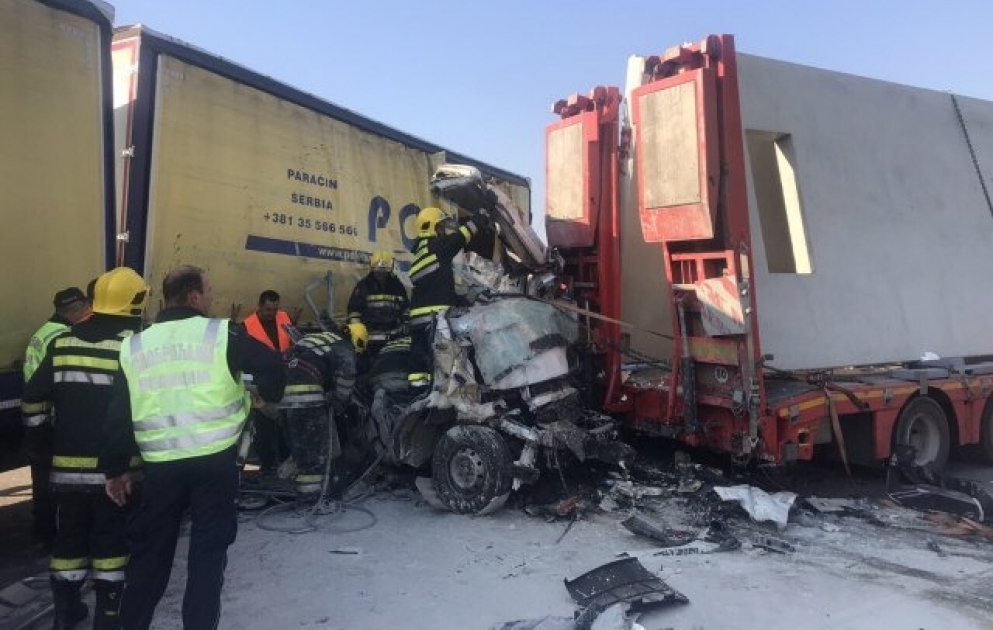 Serbien: Schwerer Unfall auf Autobahn – 6 Tote, 27 Verletzte