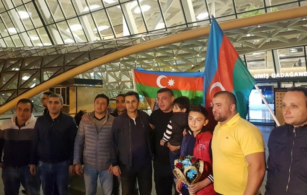 Dünya çempionatında uğurla çıxış edən veteran pauerliftinqçilərimiz Vətənə qayıdıblar
