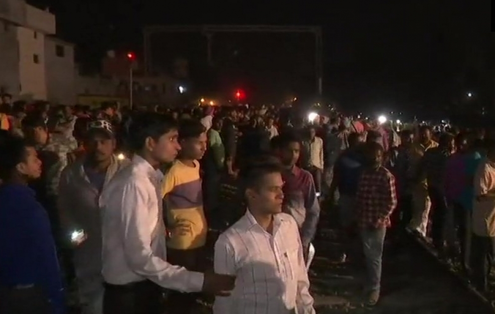 Hindistanda qatar izdihama çırpılıb, azı 30 nəfər ölüb