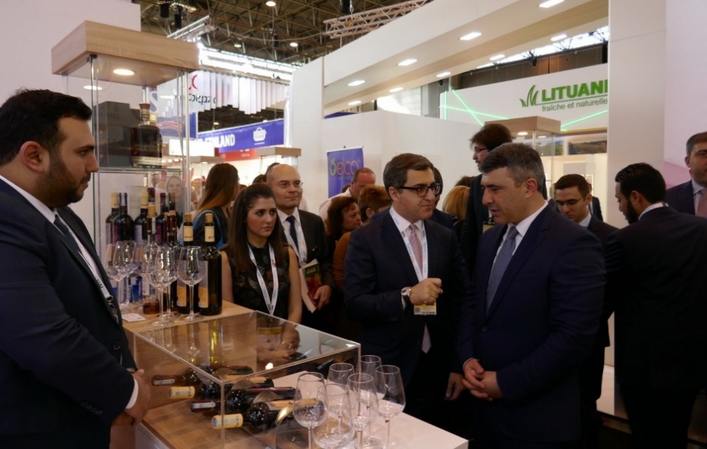 Министр сельского хозяйства Азербайджана посетил павильон «Made in Azerbaijan» на Парижской выставке SIAL
