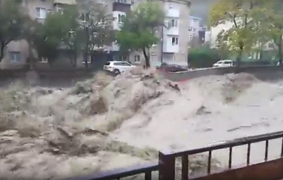 Krasnodar vilayətində leysan yağışlar iki nəfərin ölümünə səbəb olub