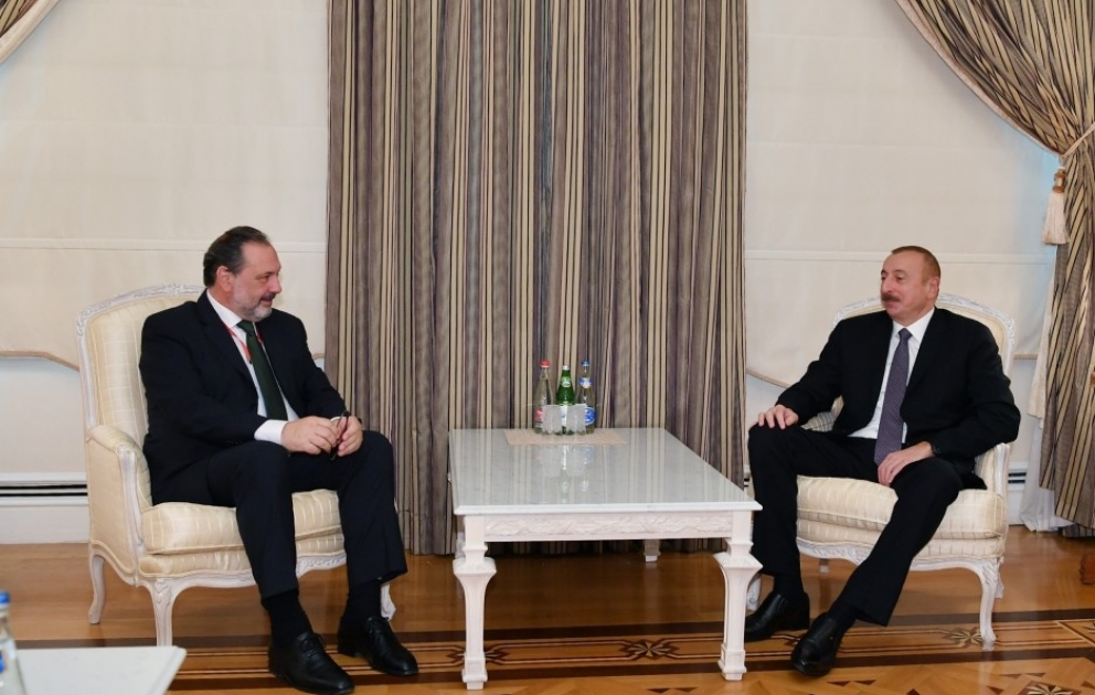Staatspräsident Ilham Aliyev empfängt den Präsidenten des uruguayischen Abgeordnetenhauses Jorge Gandini