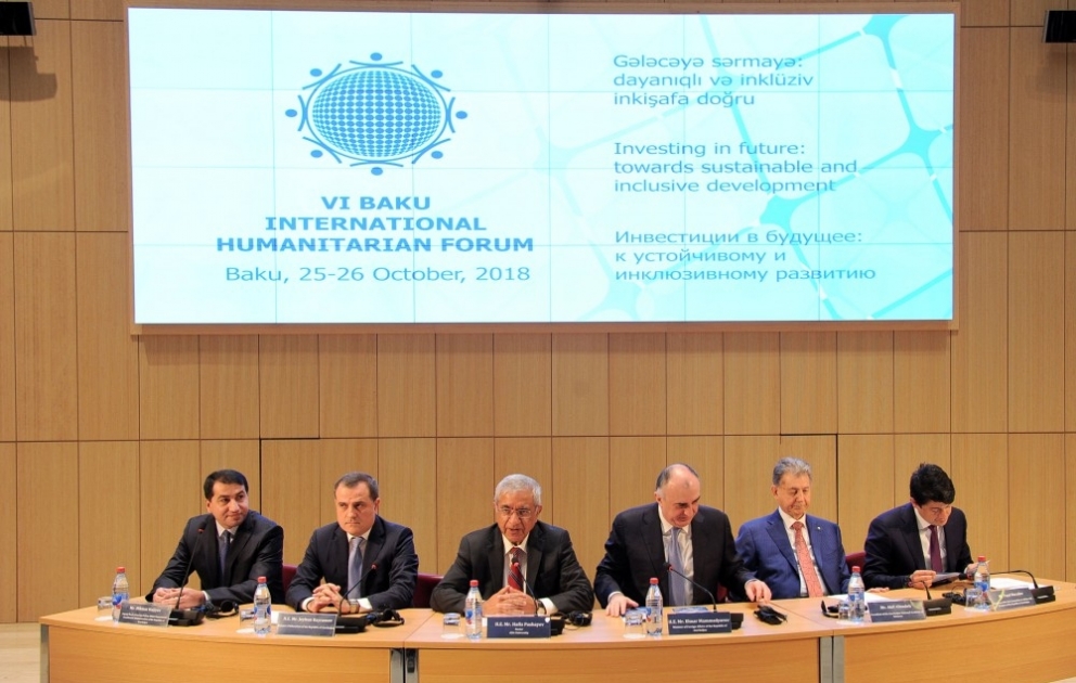 Internationales humanitäres Forum in Baku: Erstes Treffen von Absolventen aserbaidschanischer Hochschulen