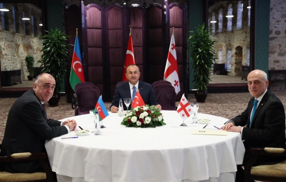 İstanbulda Azərbaycan, Türkiyə və Gürcüstan xarici işlər nazirlərinin üçtərəfli görüşü olub