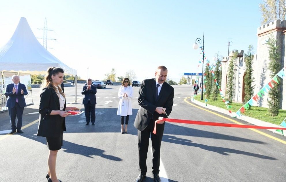 Präsident Ilham Aliyev weiht Automobilstraße Scheki-Kisch ein