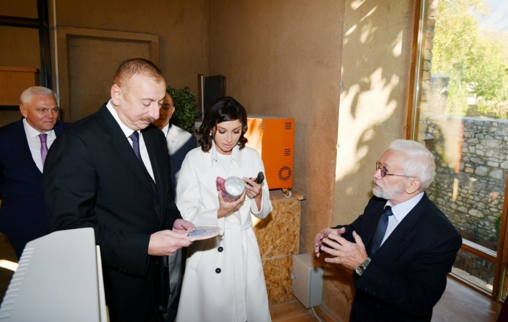 Inauguration du Centre des arts appliqués et céramiques «ABAD» à Chéki