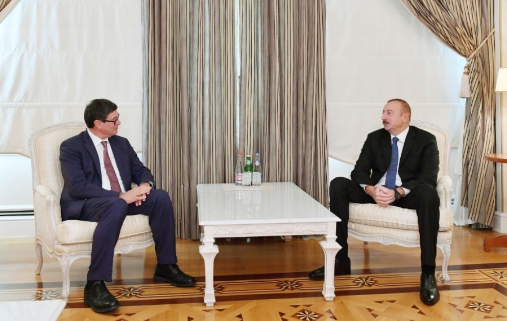 Staatspräsident Ilham Aliyev empfängt schweizerische Delegation
