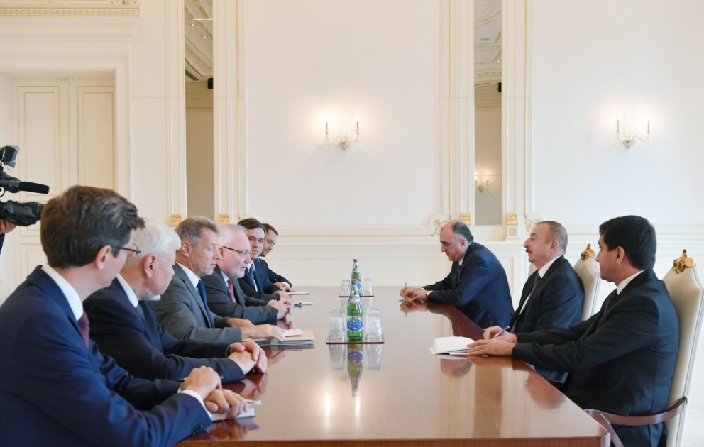 Staatspräsident Ilham Aliyev empfängt Ko-Vorsitzenden der OSZE Minsk-Gruppe