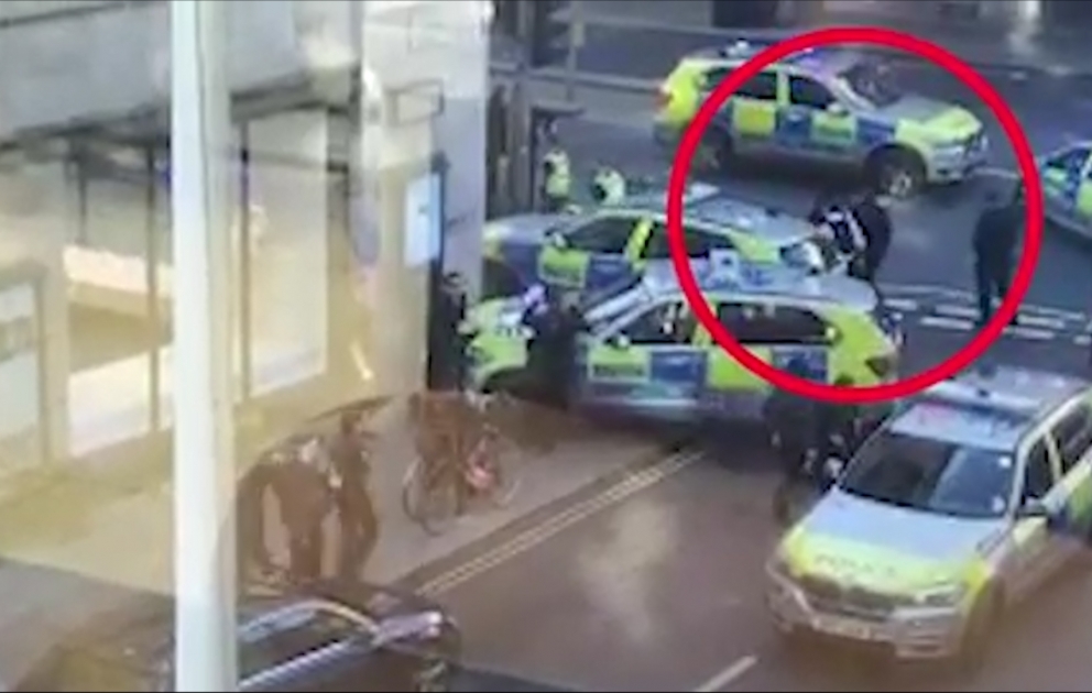 Deux personnes blessées au couteau dans une attaque au siège de Sony à Londres
