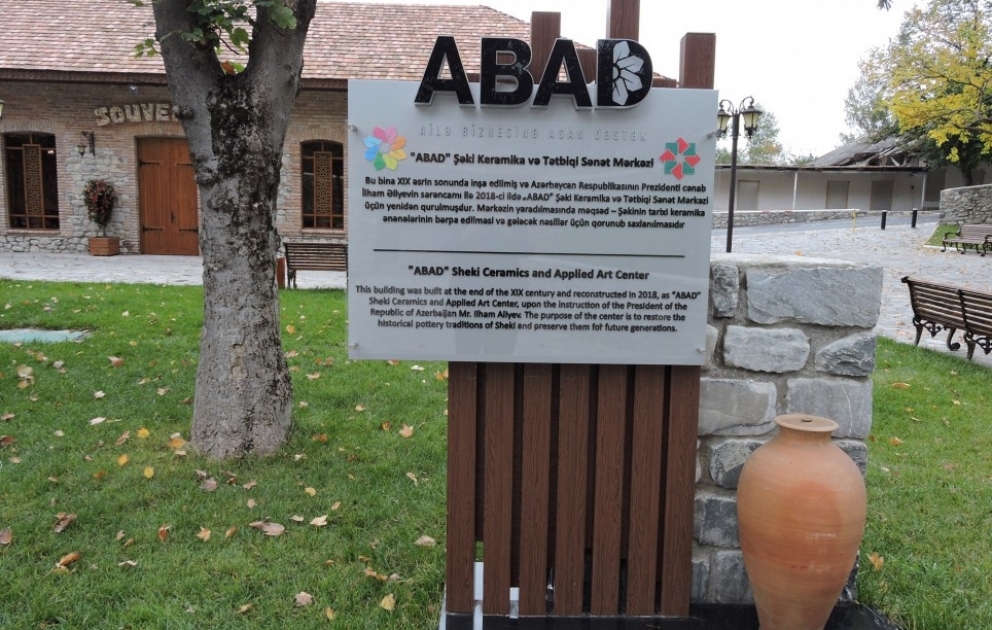Şəkidəki “ABAD” Keramika və Tətbiqi Sənət Mərkəzində gənc sənətkarlar üçün təlimlərə başlanılıb