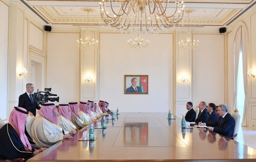 Le président Ilham Aliyev reçoit une délégation menée par le ministre saoudien de l'Intérieur