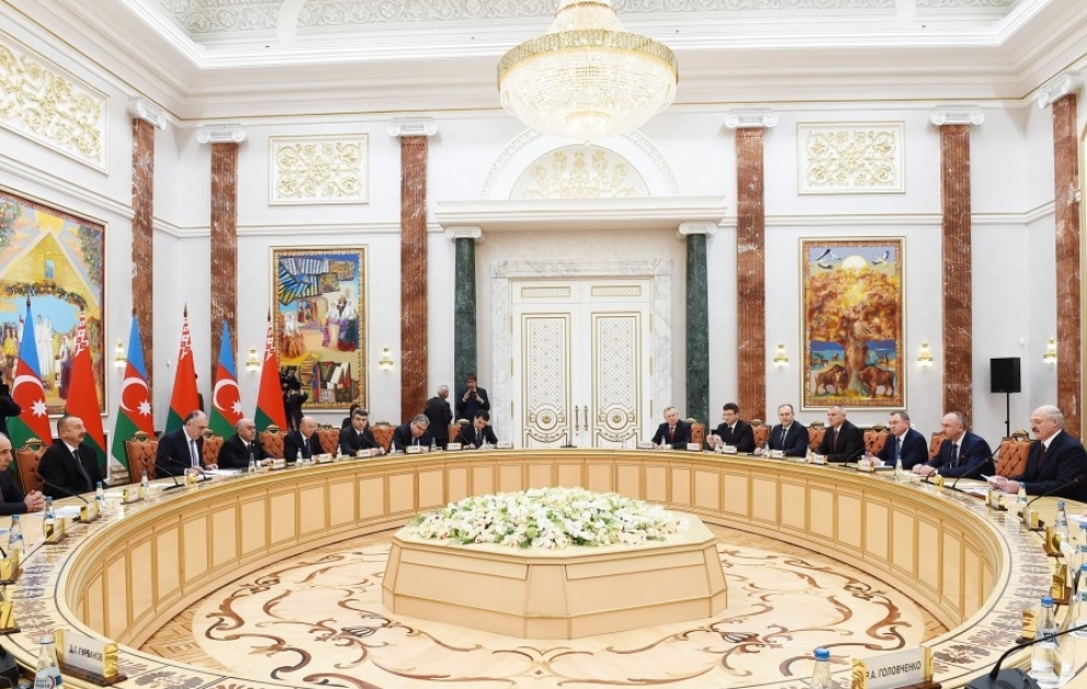Entretien élargi des présidents azerbaïdjanais et biélorusse