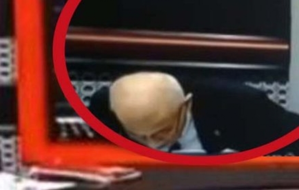 Türkiyəli idman şərhçisi canlı yayımda infarkt keçirdi