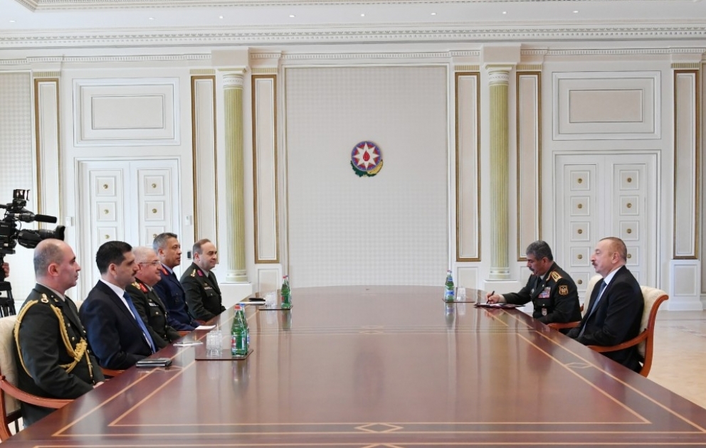 Präsident Ilham Aliyev empfängt türkische Delegation