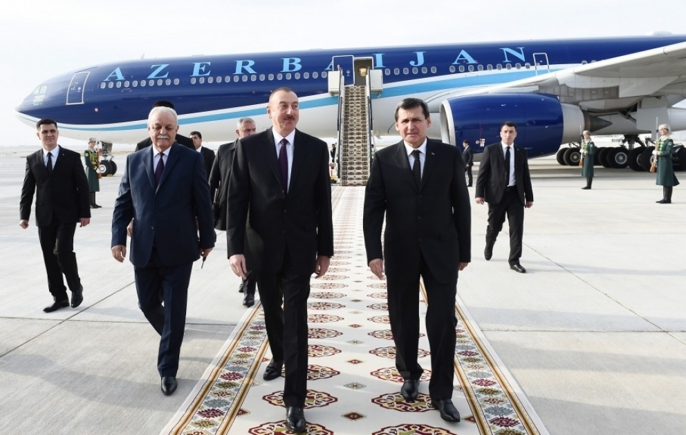 Azərbaycan Prezidenti İlham Əliyev Türkmənistana rəsmi səfərə gəlib