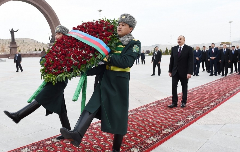 President Ilham Aliyev visited memorial complex ‘People's memory’ in Ashgabat