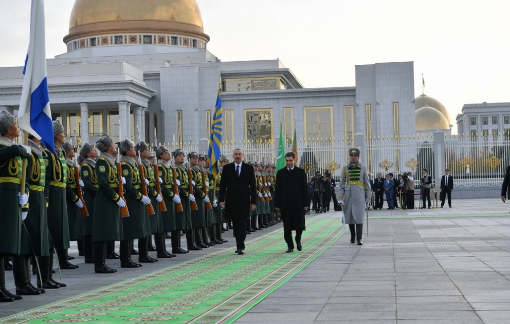 Azərbaycan Prezidenti İlham Əliyevin Aşqabadda rəsmi qarşılanma mərasimi olub