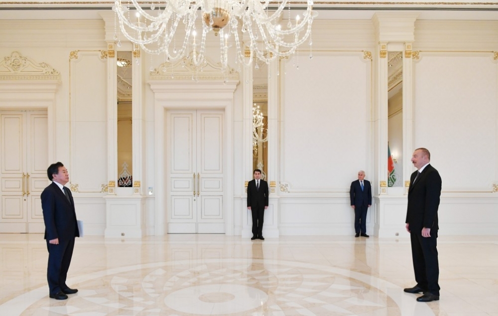 Le président Ilham Aliyev rencontre le nouvel ambassadeur de Corée en Azerbaïdjan