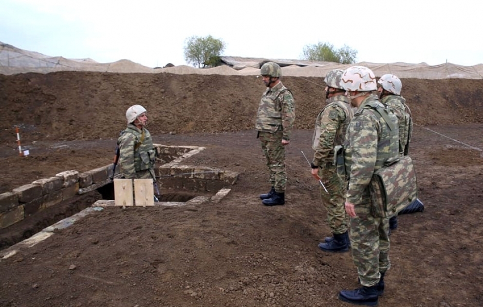 Министр обороны проверил боеготовность передовых подразделений