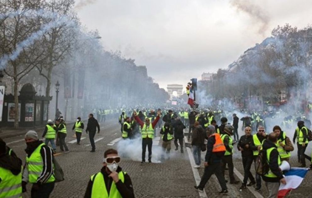 "Gilets jaunes": Des centaines d'interpellations à Paris