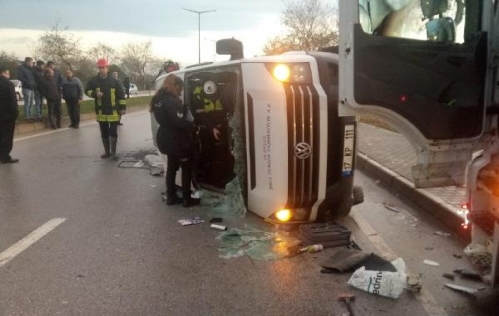 Türkiyədə ağır qəza: 4 nəfər ölüb, 16 nəfər yaralanıb