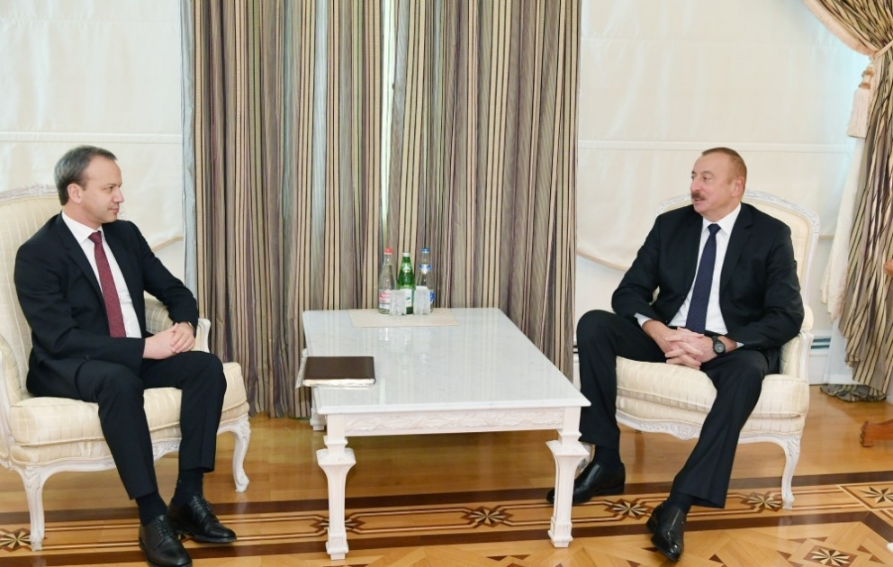 Entretien du président Ilham Aliyev avec le président de la FIDE