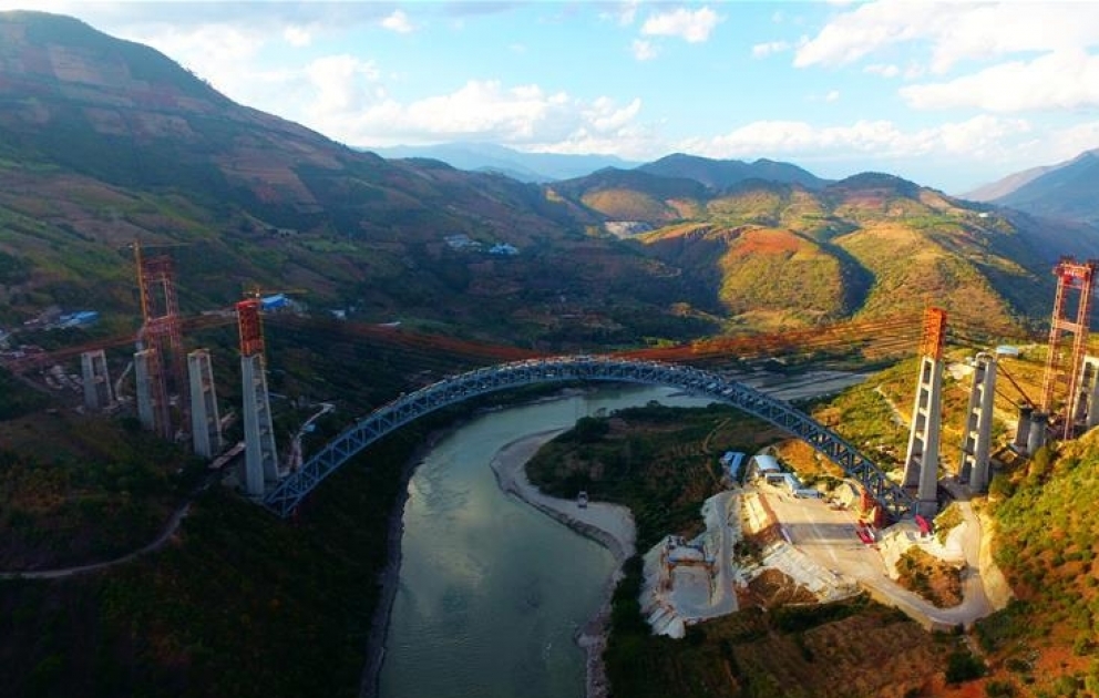 Längste Eisenbahnbrücke der Welt in China gebaut