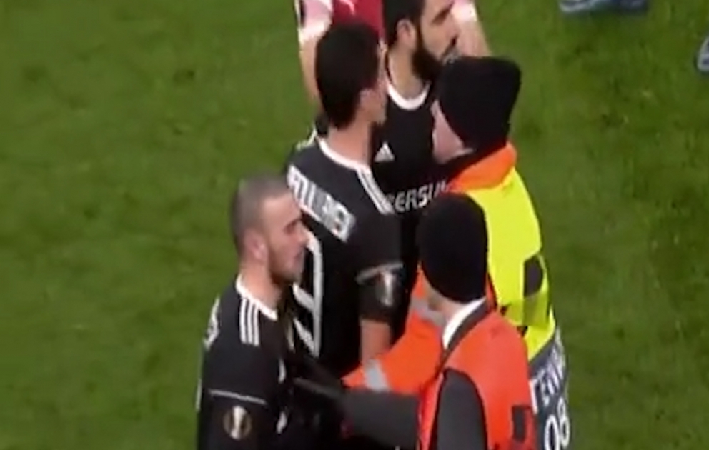 Rəşad Sadıqovun separatçı rejimin "bayrağı” ilə meydana daxil olan ermənini vurmaq istədiyi an