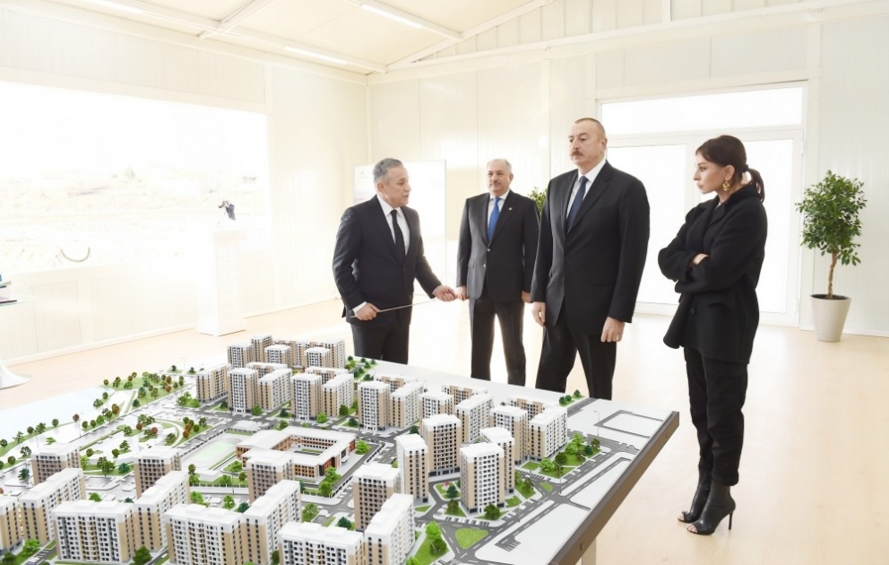 Le complexe résidentiel de Yassamal de l’Agence nationale pour la construction de logements est inauguré 
Le président Ilham Aliyev et la première dame Mehriban Aliyeva ont participé à l’inauguration