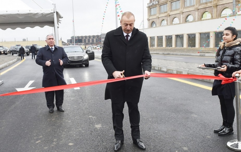 Ziya Bünyadov prospekti ilə Balaxanı-Binəqədi avtomobil yolunu birləşdirən yeni yolun açılışı olub 
Prezident İlham Əliyev açılışda iştirak edib