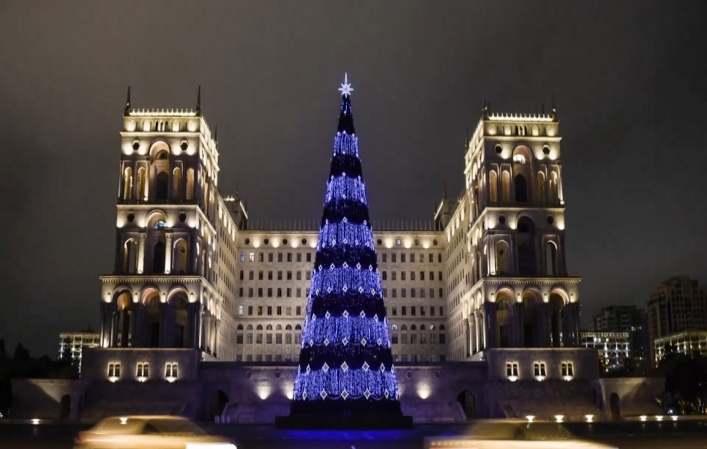 Yeni il fotolarda
