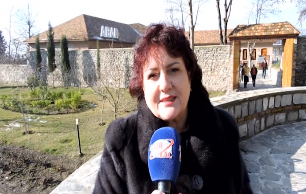 Qazaxıstanlı turist: Azərbaycanda özümüzü evimizdəki kimi hiss edirik