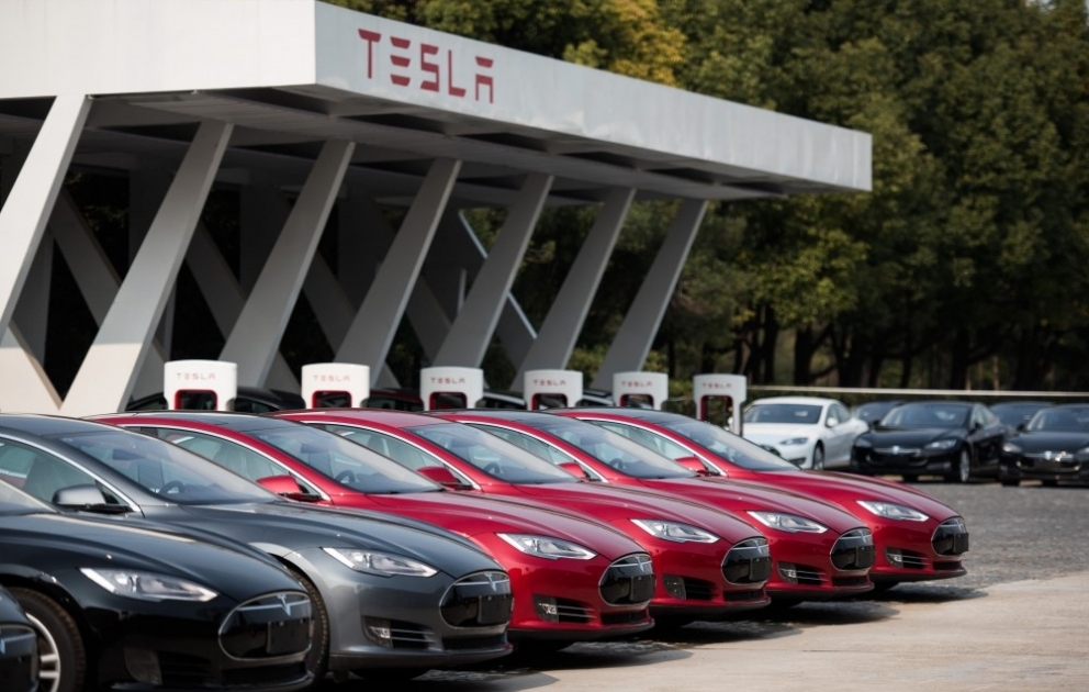 “Tesla”nın Şanxaydakı zavodunun təməli qoyulub