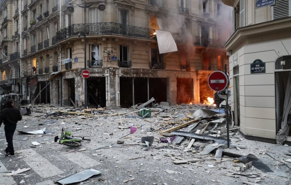 Paris: forte explosion dans une boulangerie