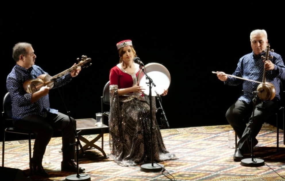 Mugham trio performs concert in Paris