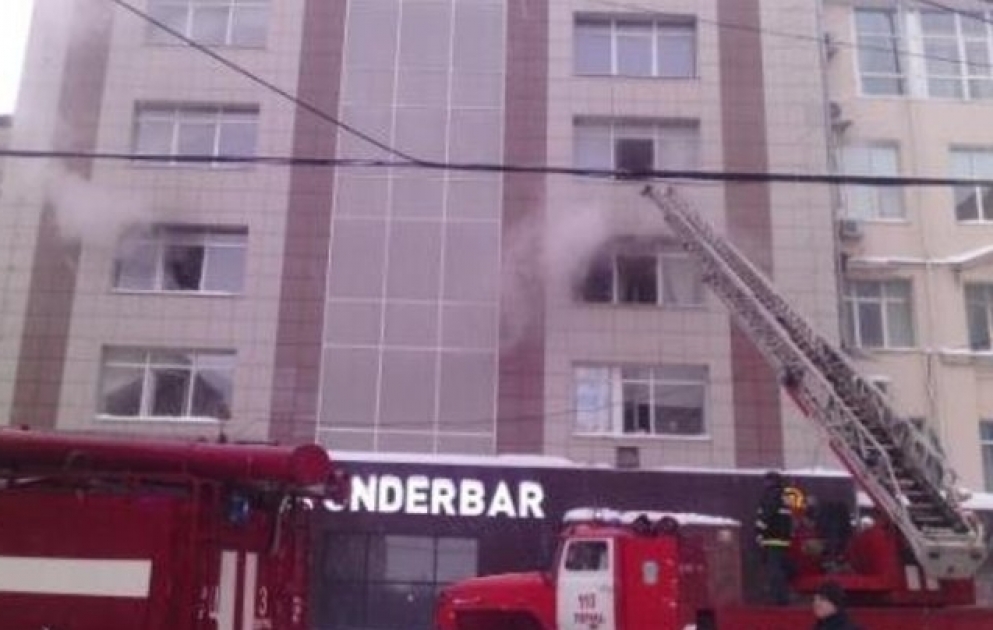 Permdə biznes mərkəzində yanğın olub
