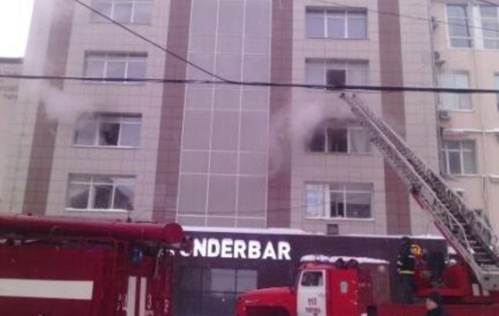 Число пострадавших при пожаре в бизнес-центре в Перми увеличилось до 14