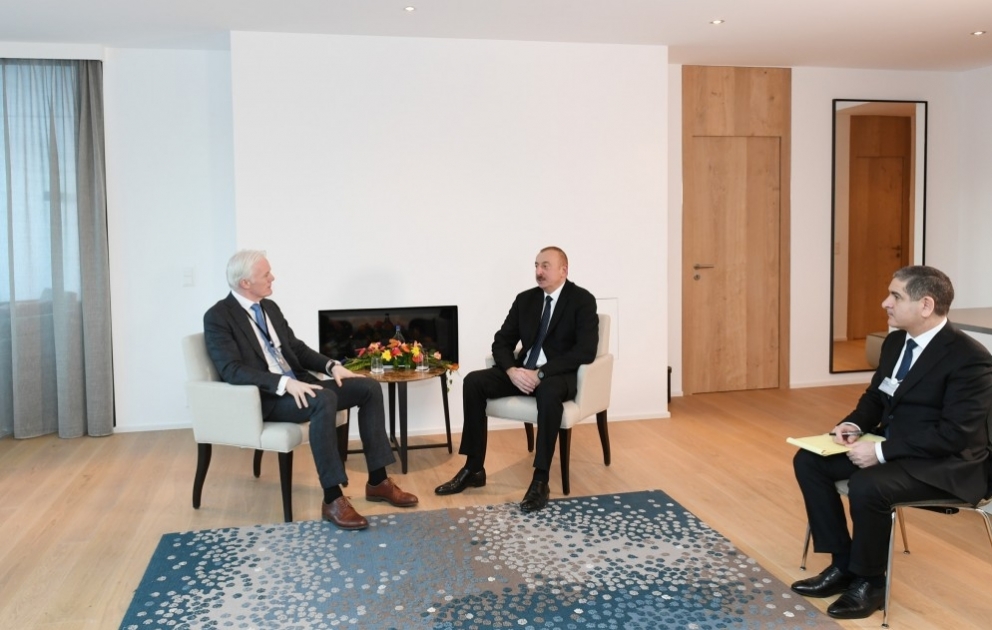 Rencontre du président Ilham Aliyev avec le vice-président de Microsoft