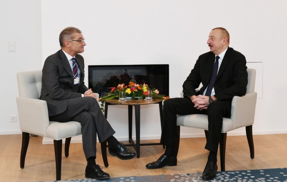 Davos: Präsident Ilham Aliyev trifft sich mit Präsident “Procter and Gamble Europe”