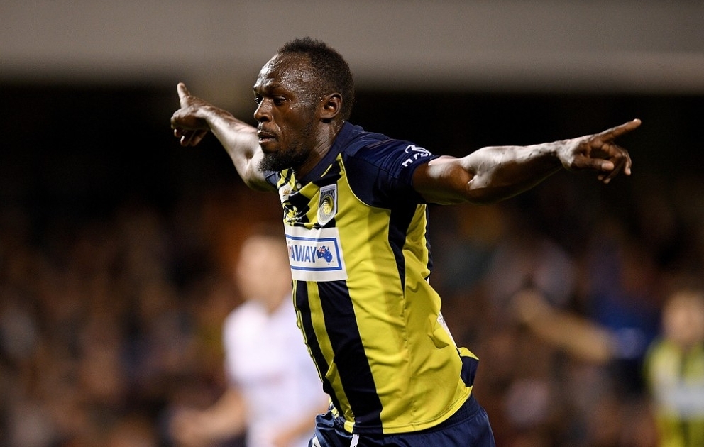 Useyn Bolt futbolçu karyerasını bitirib