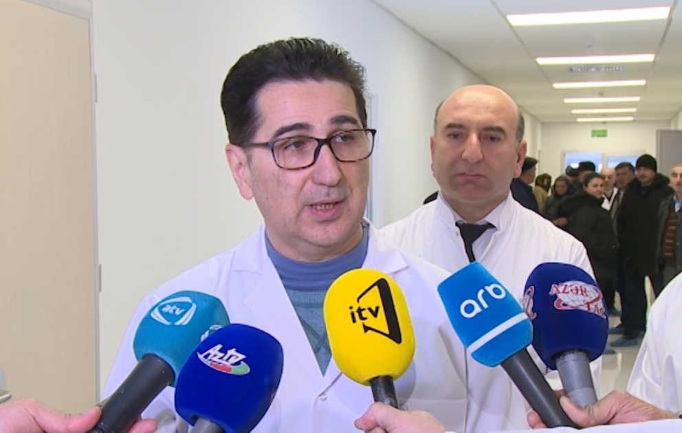 İlin sonunadək regionlarda əsaslı şəkildə təmir olunmayan və ya yenidən tikilməyən bir xəstəxana da qalmayacaq
